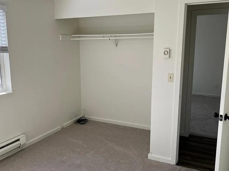 4-610 Moses Ln S #3 — Photo 4