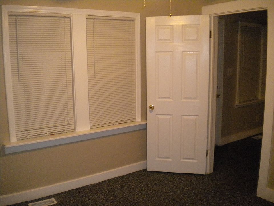 1st image of 17460 Lowell St