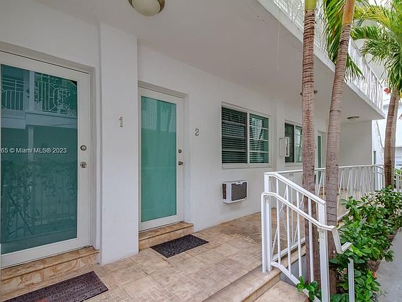 2nd image of 1024 Pennsylvania Ave APT 4