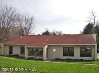 400 Starlight Dr, Christiansburg, VA 24073
