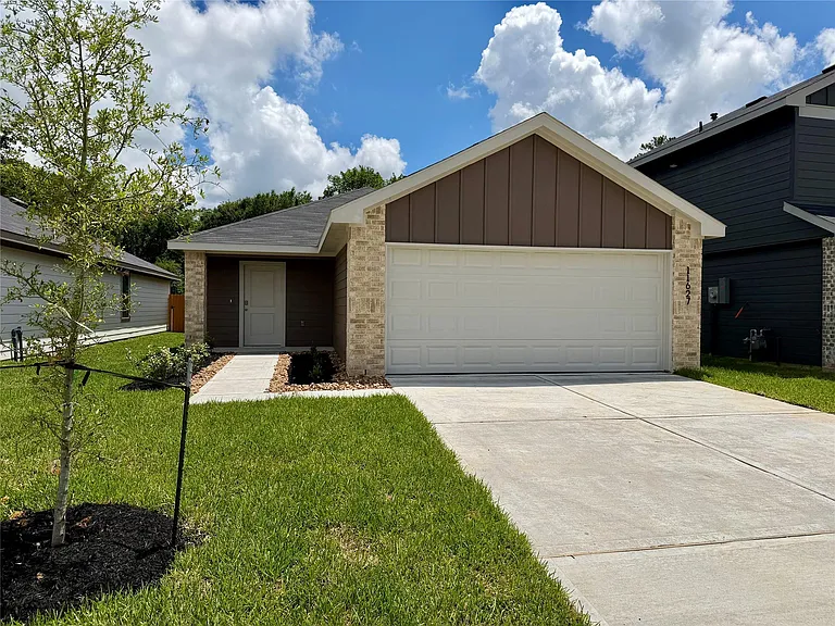 11627 Ruffian Dr — Photo 2