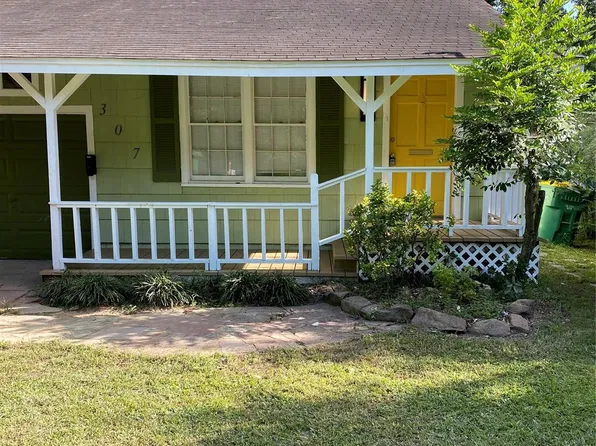 307 Forrest St, Baytown, TX 77520