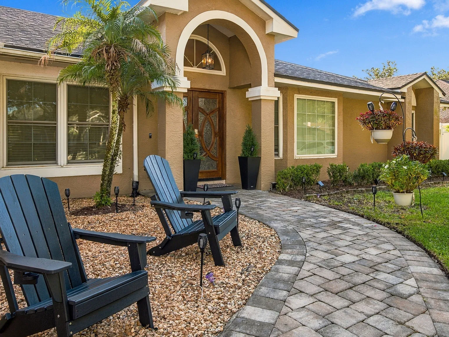 4 bed, 2185 sqft, $5,445 — Photo 2