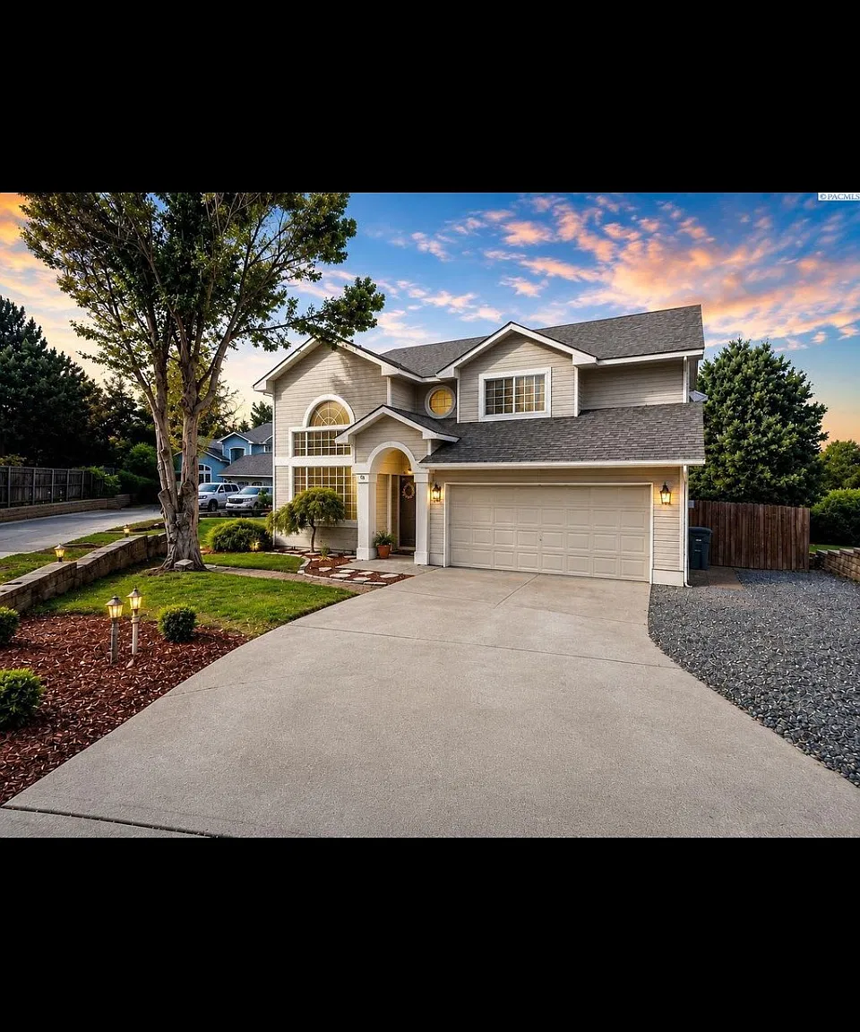4 bed, 2460 sqft, $4,500 — Photo 1