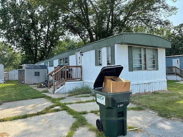 56 Lincoln Ave — Photo 8