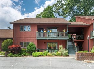 68 Oak Creek Ln UNIT 2, Hendersonville, NC 28739