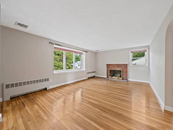 29 Thayer Cir, Randolph, MA 02368