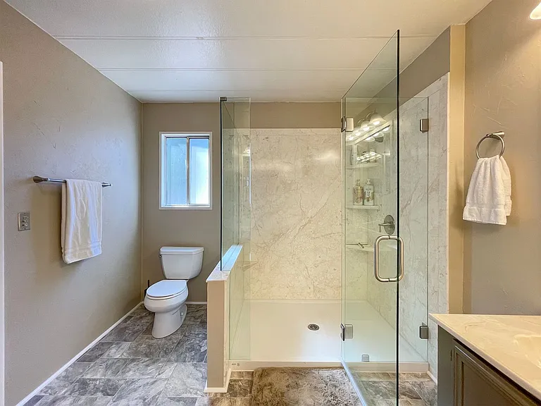 121 Ivy Ln — Photo 30