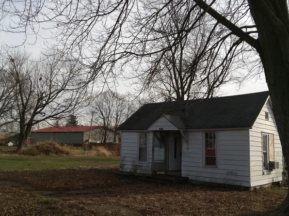 101 Sheridan St, Longview, IL 61852