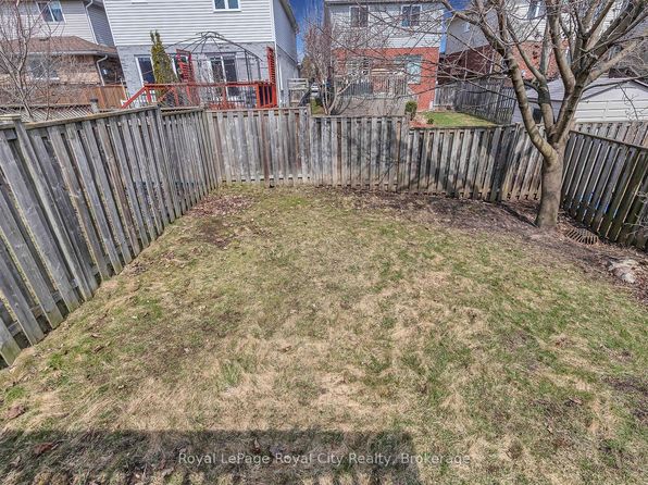 90 Milson Cres, Guelph, ON N1C 1G6