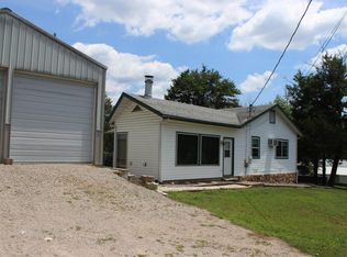 136 Goldwater Ln, Reeds Spring, MO 65737