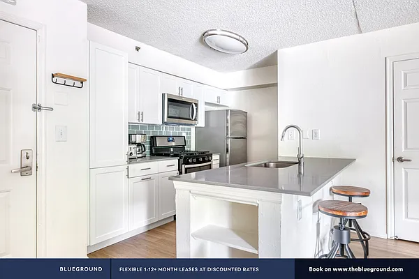 Rented by The Blueground | media 246