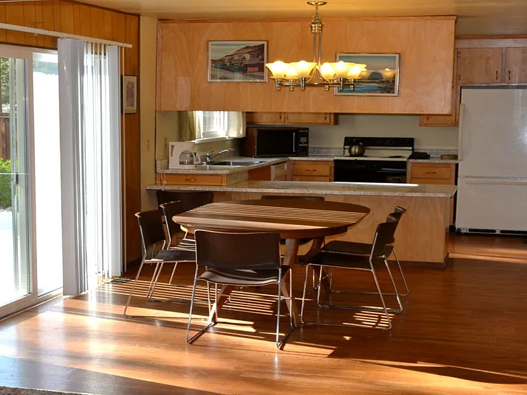 544 Koru St — Photo 9