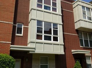 3214 N Kilbourn Ave Unit 3, Chicago, IL 60641