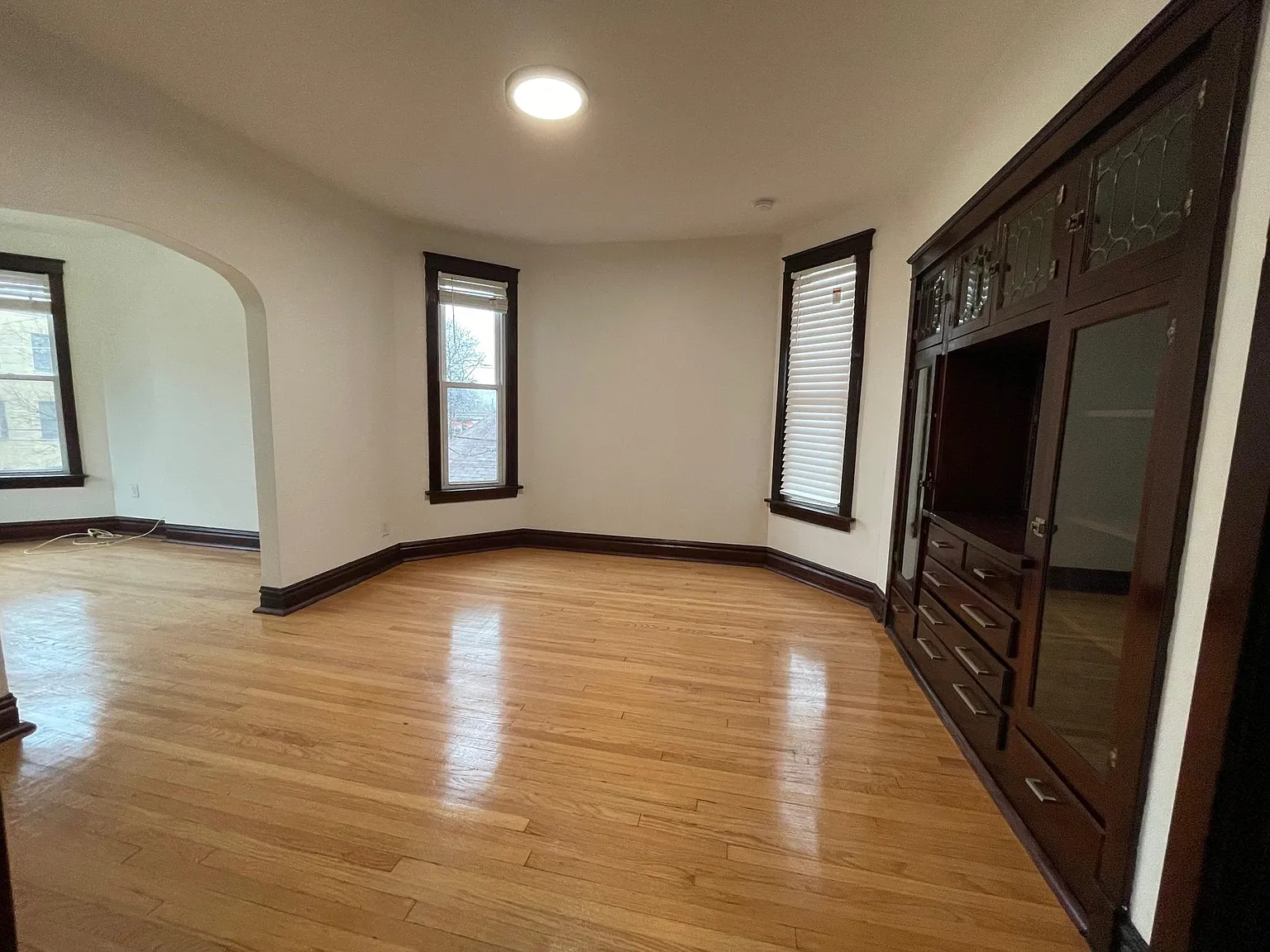 3214 N Kostner Ave — Photo 4