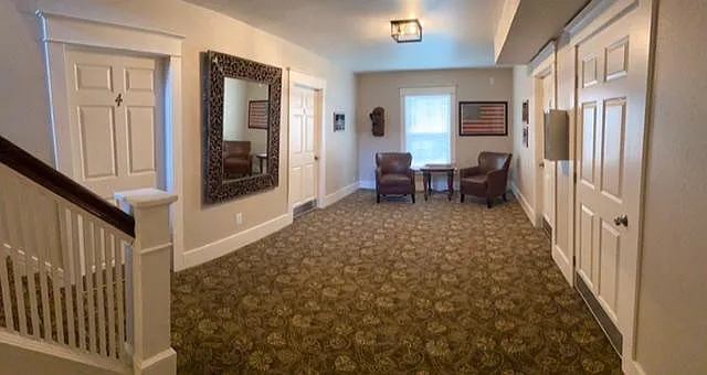 2414 Hoyt Ave — Photo 4