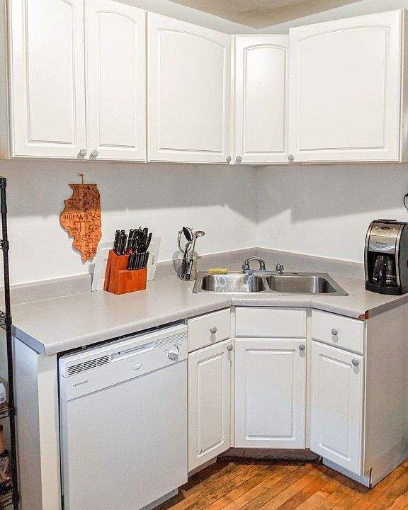 1st image of 1902-12 W Winnemac Ave #1906-2