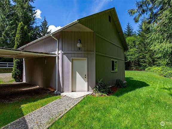 4th image of 1511 Sitterly Place SE