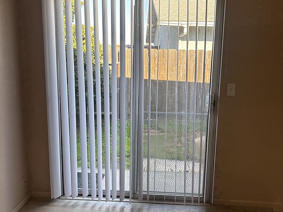 5th image of 230 Ventanas Ave #1