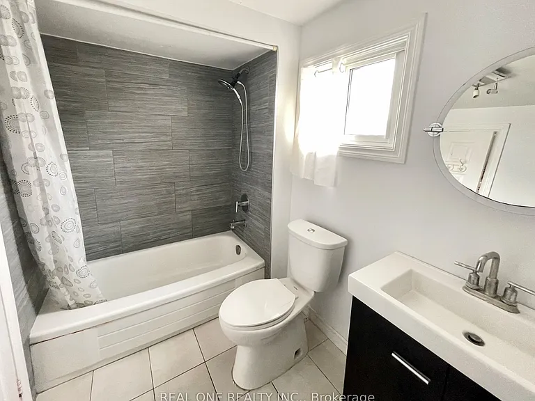 19 Blair Cres — Photo 32