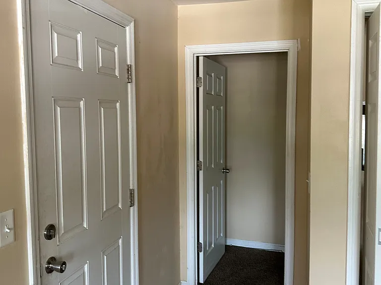 105 Chesapeake Ct — Photo 13