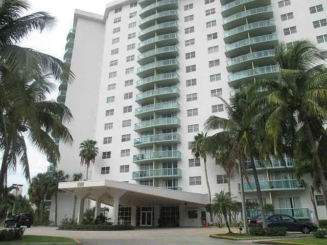 19380 Collins Ave #1527 — Photo 13