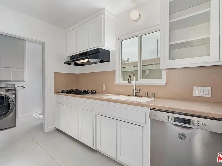 8531 Walnut Dr — Photo 12