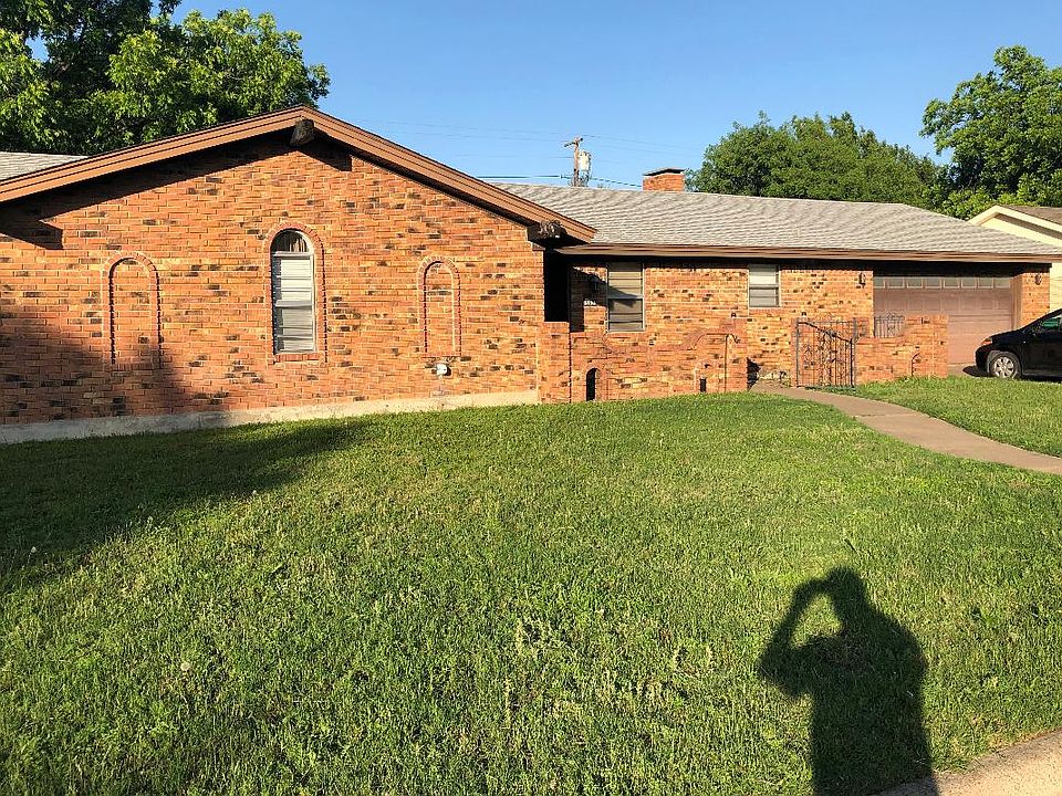 2nd image of 969 Mockingbird St