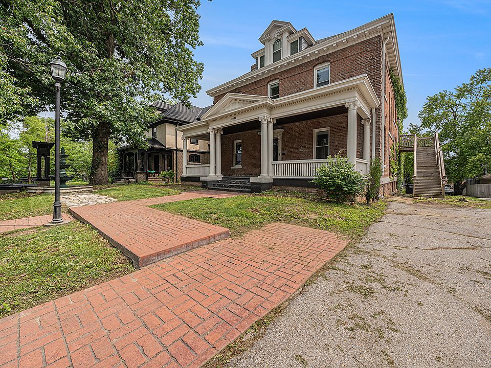 West side/driveway
