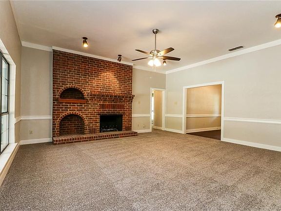 3rd image of 244 Southwood Dr