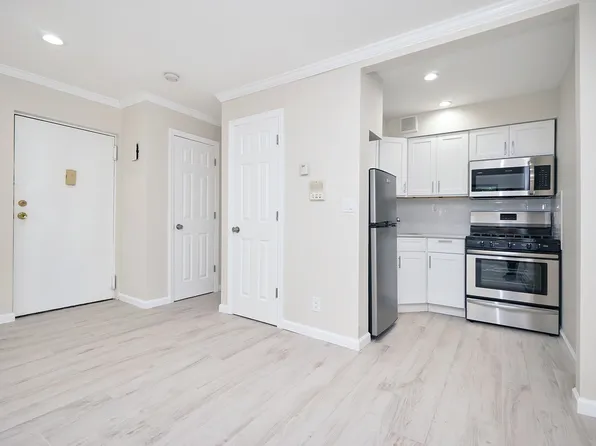 153-21 Sapphire Street image 4 of 6