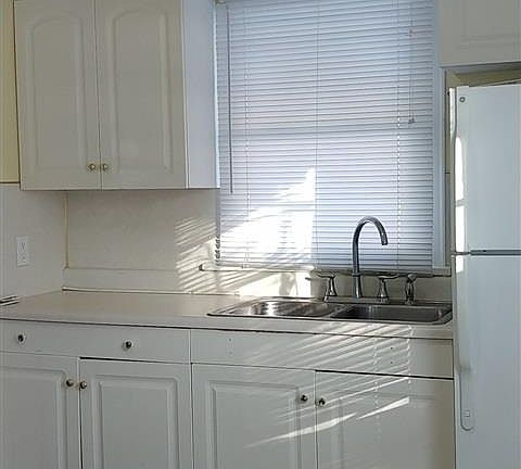 3rd image of 6204 Campbell Ave