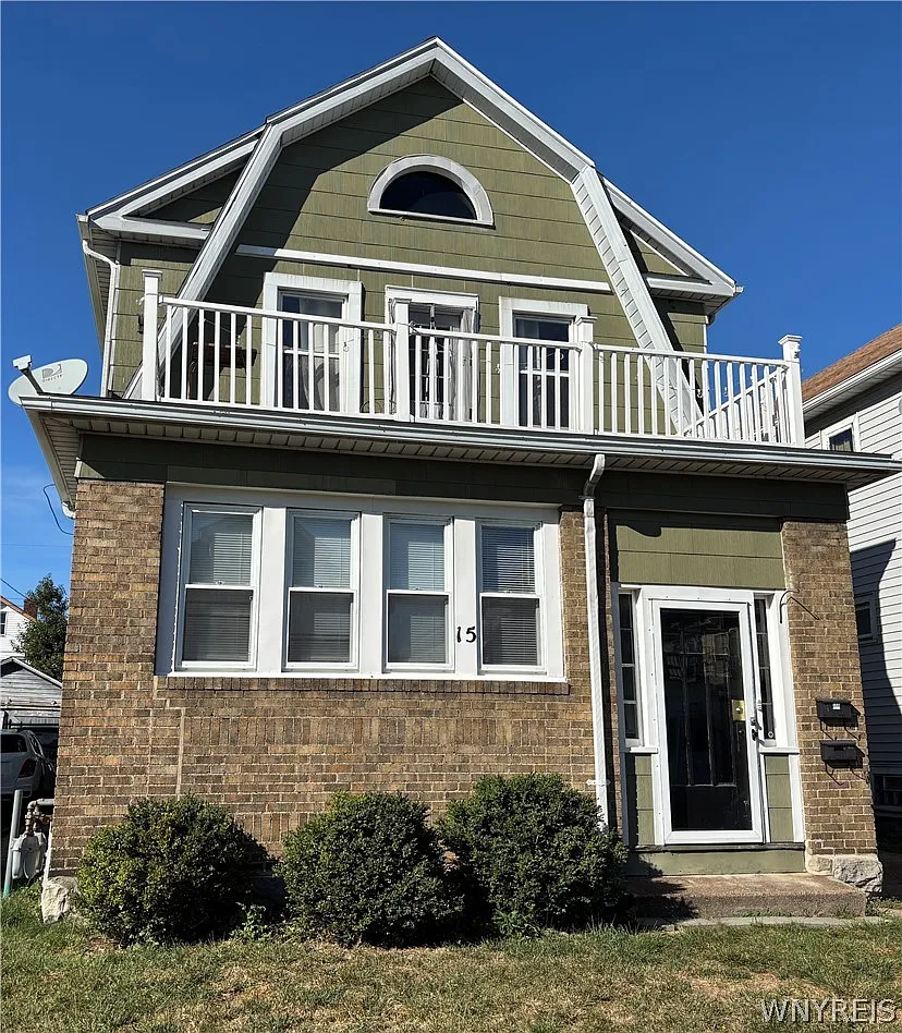 3 bed, 1.0 bath, 1200 sqft, $1,500 — Photo 1
