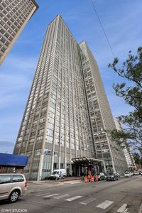 655 W Irving Park Rd APT 3816, Chicago, IL, 60613