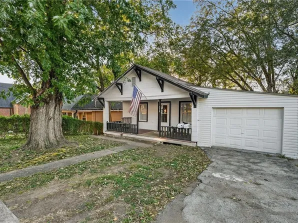 572 S Crescent Ave, Independence, MO 64053