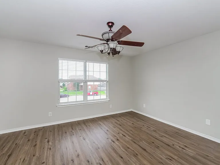 6357 Claire Dr — Photo 11