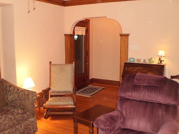 3rd image of 17380 W Greenfield Ave