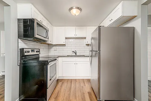 315-329 W Kimbell Ave Photo 1
