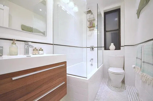 Rented by Buchbinder & Warren | media 30