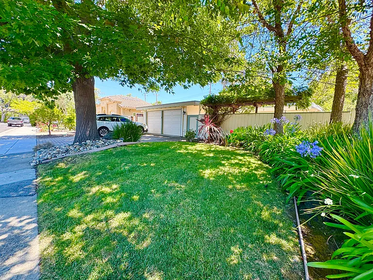 3188 Stelling Dr — Photo 2