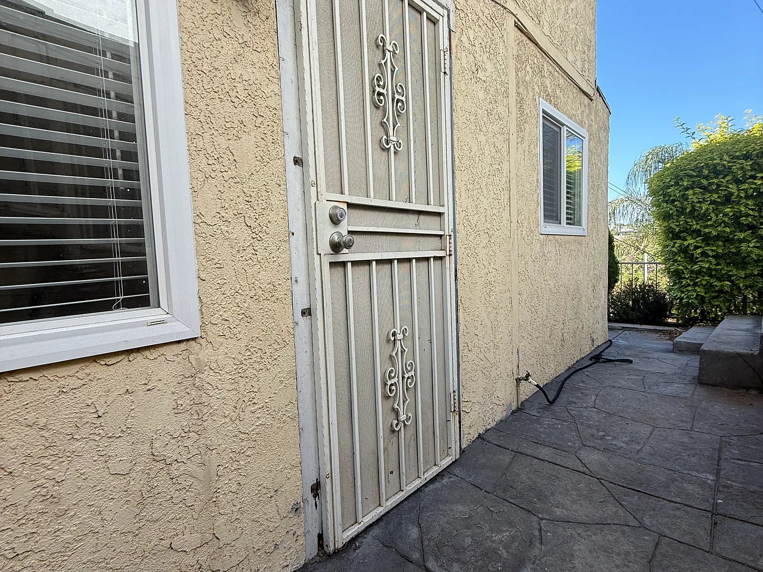 2 bed, 510 sqft, $1,900 — Photo 2