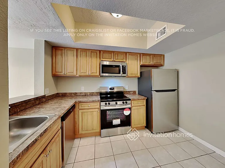 741 SW 148th Ave #710 — Photo 6