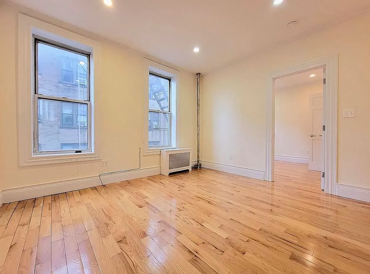 421 West 43rd Street — Photo 1