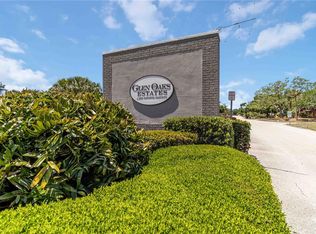 1540 Glen Oaks Dr E #B-225, Sarasota, FL 34232