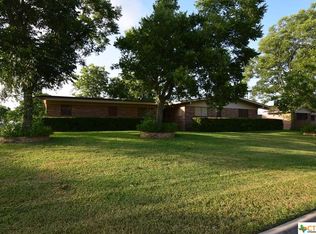 2300 McPherson Dr, Port Lavaca, TX 77979