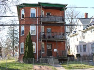 43 Rowe Ave, Hartford, CT 06106