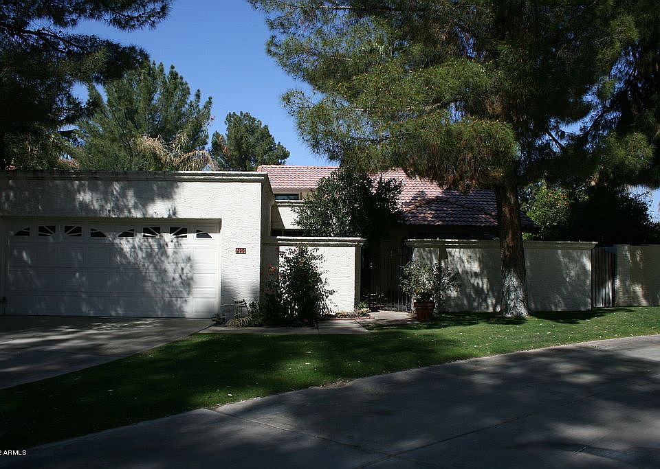 1st image of 390 E Barbarita Ave