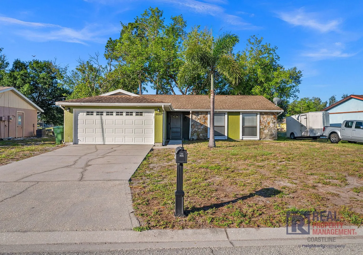 Charming Lakeside Home in Cordova Lakes West Bradenton — Photo 1