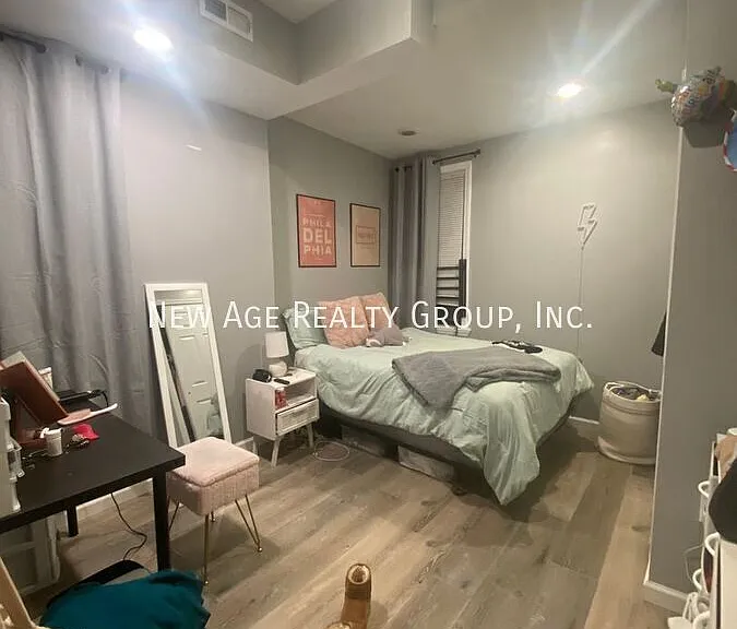 1717 Fontain St — Photo 6