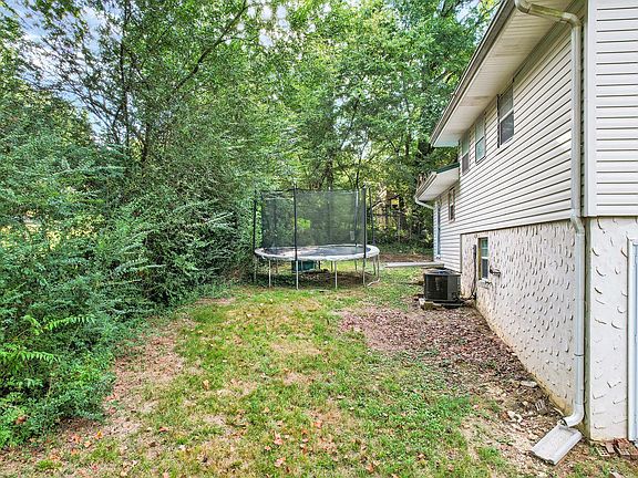 4th image of 4705 Treemont Cir NE